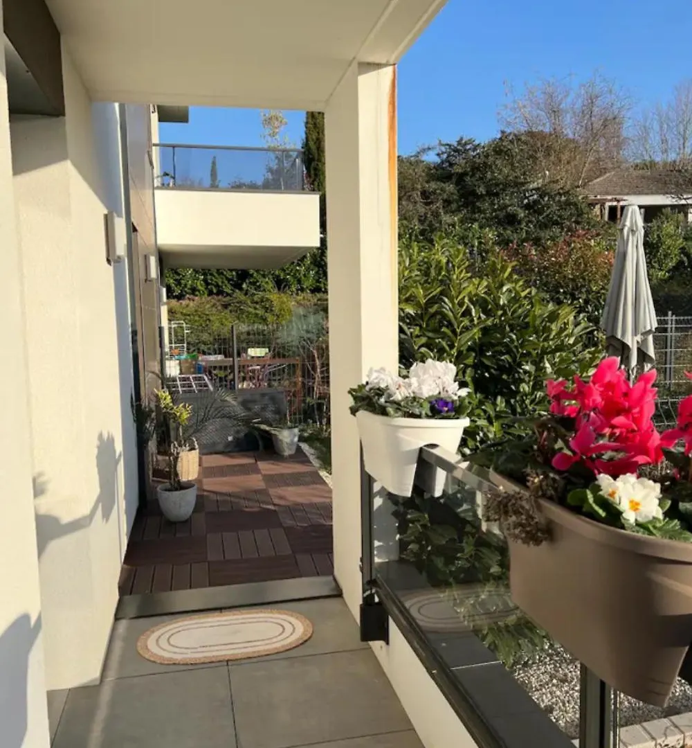 Warm Apartment + Private Free Park. Vetraz-Monthoux France